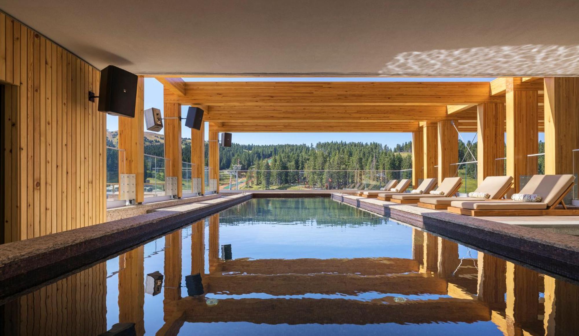 Viceroy Kopaonik Serbia Eksteriør bilde The pool at the Hotel